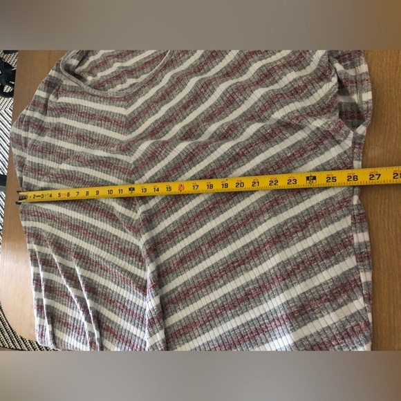 Lane Bryant|Knit Dolman Sleeve chevron stripe top, Neutral dusty rose•Size 26/28 - Picture 11 of 11